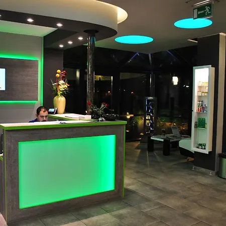 Landmark Am Kracauerplatz 2*