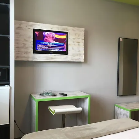 Landmark Am Kracauerplatz Hotel 2*