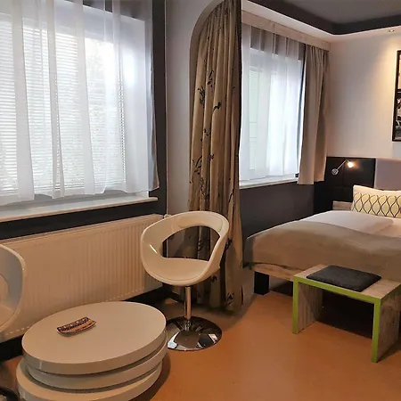 Landmark Am Kracauerplatz 2*