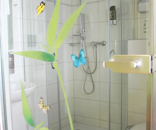 Landmark Am Kracauerplatz 2*